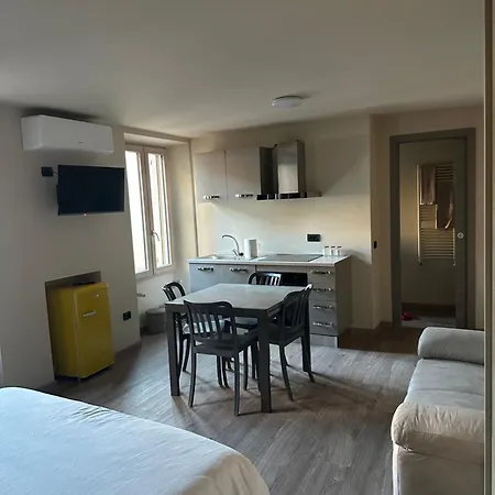 Di Emanuele Apartment Como